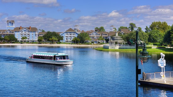 Transporte aquático na Disney